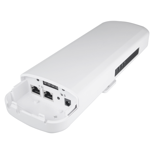 Antenna settoriale CPE - Frequenza di lavoro 5 GHz - Guadagno 15 dBi - Potenza di trasmissione fino a 500mw - IEEE802.11a/n/ac - PoE passivo - IP65