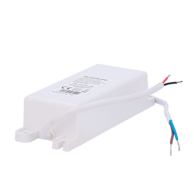 Alimentatore - Uscita DC 12 V 5 A - Uscita AC 230V 50Hz - Impermeabile IP67 - Protezione: Sovraccarico/Sovratensione/Sovratemperatura - Colore bianco