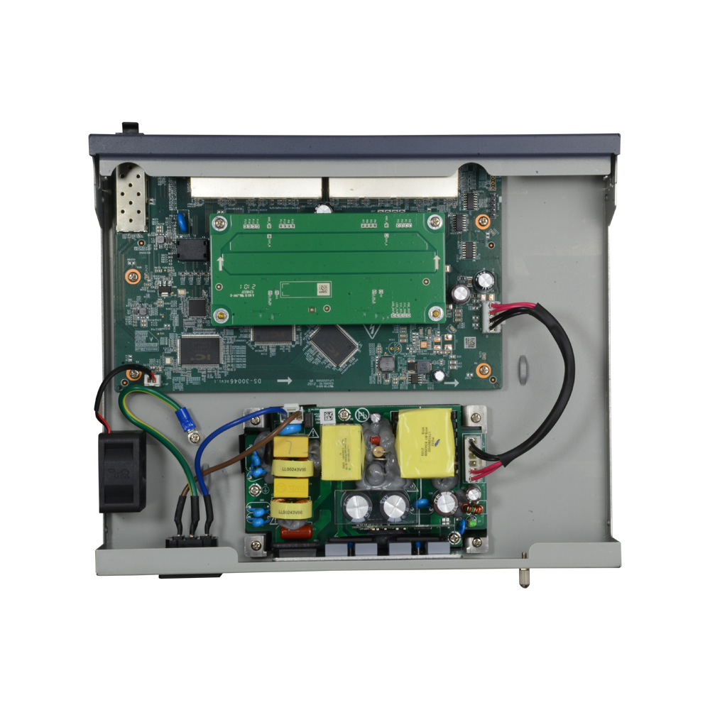 Switch PoE - 16 porte PoE + 2 Uplink (RJ45 + SFP) - Velocità 10/100 Mbps - Fino 135W in totale per tutte le porte - Fino a 4k della tabella degli indirizzi MAC - Standard IEEE802.3af (PoE) / a (PoE+)