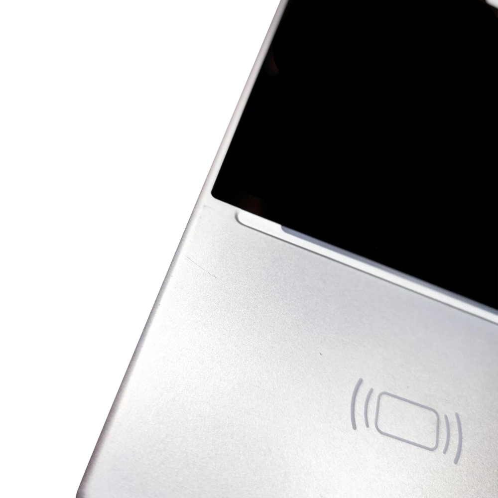 Controllo accessi - Riconoscimento facciale, scheda MF, QR e PIN - 10.000 volti | 8.000 registri - TCP/IP e USB - Controller integrato (sensore, pulsante e relè) - Software EZStation