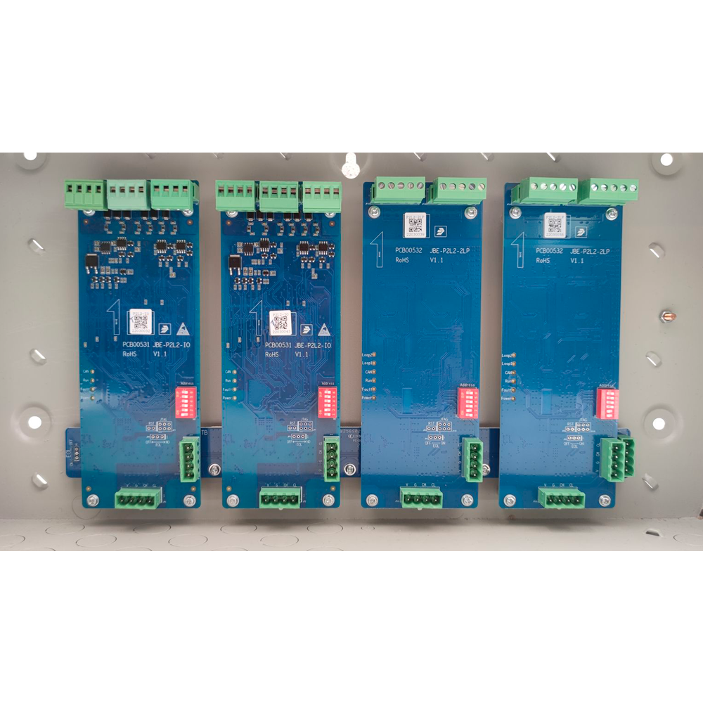 Cabina di espansione esterna Jade Bird - Capacità di 4 schede di espansione - Consente di estendere le centrali antincendio fino a 8 loop - Fino a 3 schede JBE-P2L2-2LP o 4 JBE-P2L2-IO