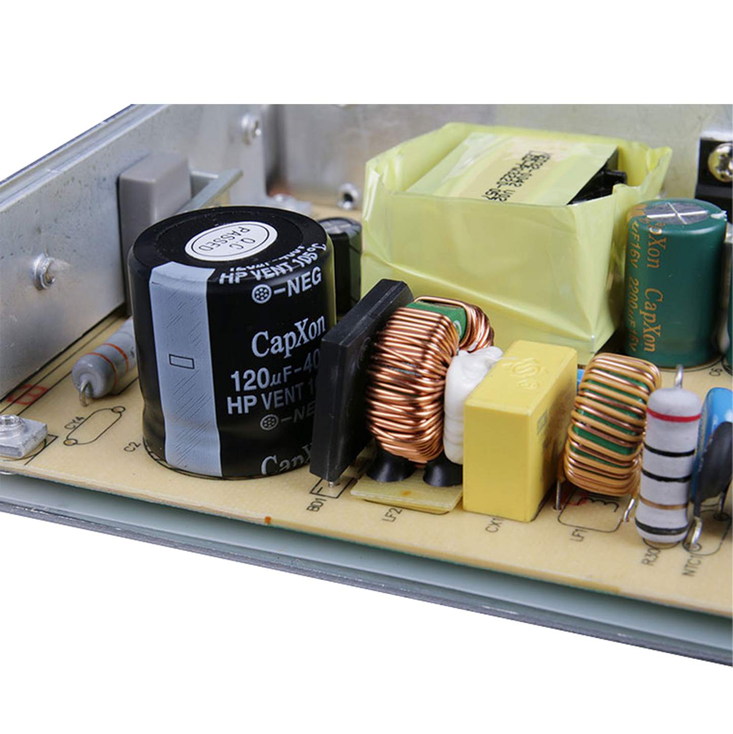 Fonte di alimentazione commutata - Ingresso AC 200~240 V - Uscita DC 12 V / 5 A (60W) - Uscita regolabile 10.5 ~ 13.5 V - Protetto contro i picchi di corrente - e picchi di corrente