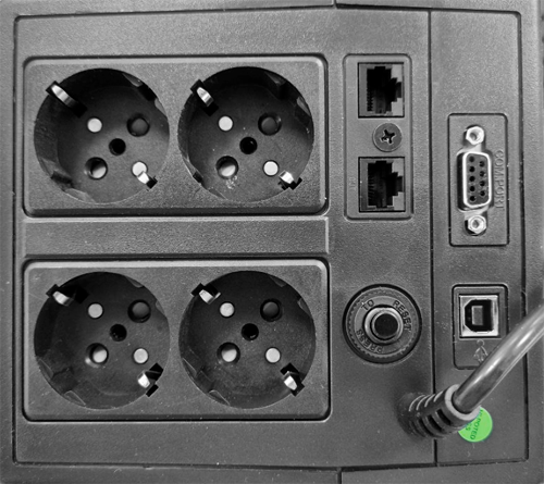 UPS monofase line-interactive  - Potenza 1000VA/600W - Entrata 220~240 Vac /Uscita 230 Vac - 4 uscite SAI/UPS protette - Tempo di ricarica 6~8 ore - 2 batterie al piombo-acido sigillate (incluse)