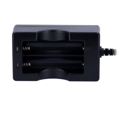 4.2V/1.0A  - Rilevamento accurato della tensione - Protezione da sovraccarico e cortocircuito - LED indicatore di stato - Carico trifase CC/VC/trickle - Temperatura: -10 ~ 40 ºC