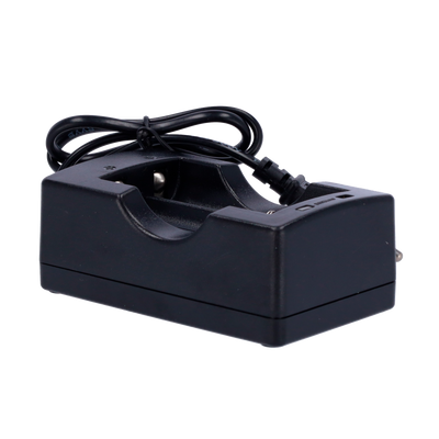 4.2V/1.0A  - Rilevamento accurato della tensione - Protezione da sovraccarico e cortocircuito - LED indicatore di stato - Carico trifase CC/VC/trickle - Temperatura: -10 ~ 40 ºC
