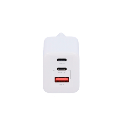 GaN charger - Salida: 2 USB-C ports and 1 USB-A port - Input AC 100~240 V, 1.5 A max. - Total power 65 W - Protection against overcharging and short circuits - White color
