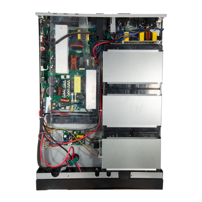 UPS online per installazione a rack o a torre - Potenza 3000VA/2700W - 2 uscite SAI/UPS protette - Tempo di ricarica 4h  90% - Hot swappable - 6 batterie di piombo-acido ermetiche