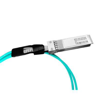 Cavo di collegamento diretto SFP+ - Velocità 10Gbps - Moduli SFP+ su entrambe le estremità - Ideale per lo Stacking tra Switch - 3 Metri di Lunghezza - Cavo Ottico