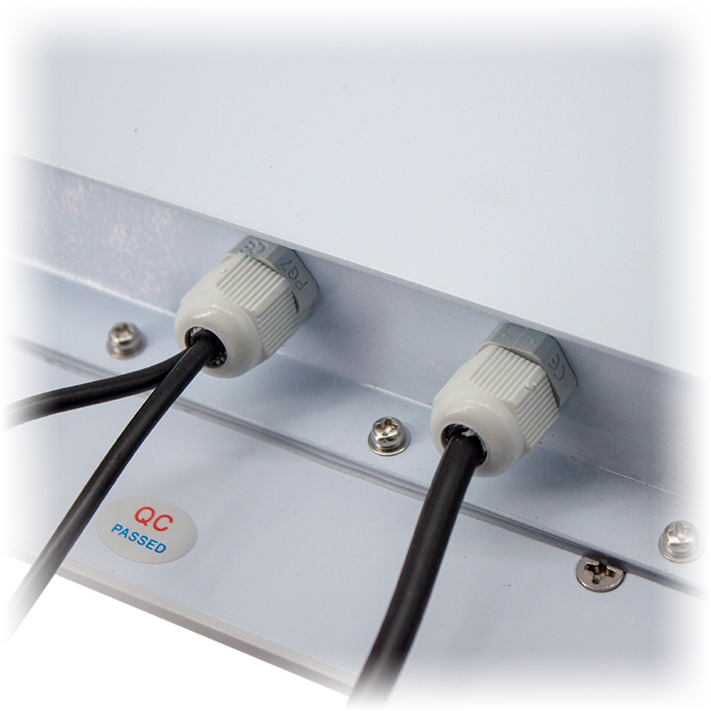 Lettore di accesso - Accesso tag UHF - Portata fino a 20 m regolabile - Wiegand 26/34 - Compatibile con controller - Adatto per esterni IP65